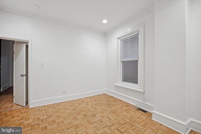 236 BUCKINGHAM PL, Philadelphia, PA 19104