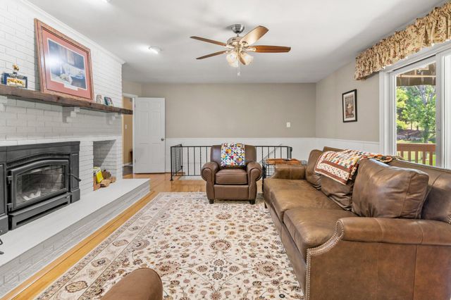 5701 FRENCH AVE, Sykesville, MD 21784
