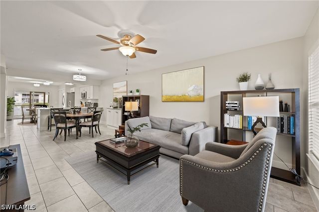 4910 Cougar CT N 1-103, Naples, FL 34109