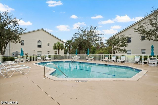 4910 Cougar CT N 1-103, Naples, FL 34109