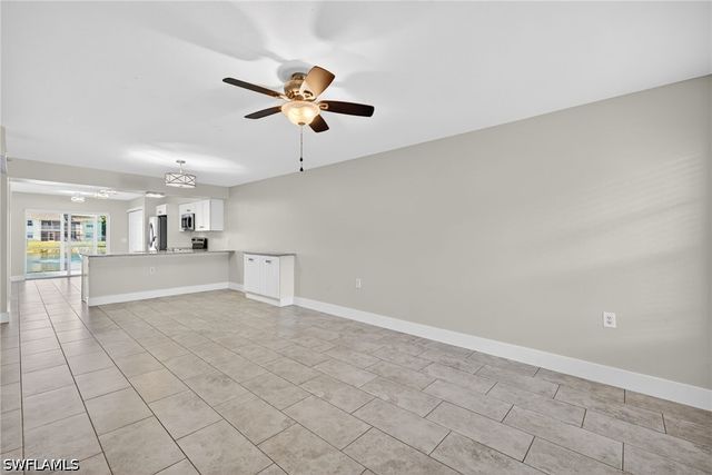 4910 Cougar CT N 1-103, Naples, FL 34109