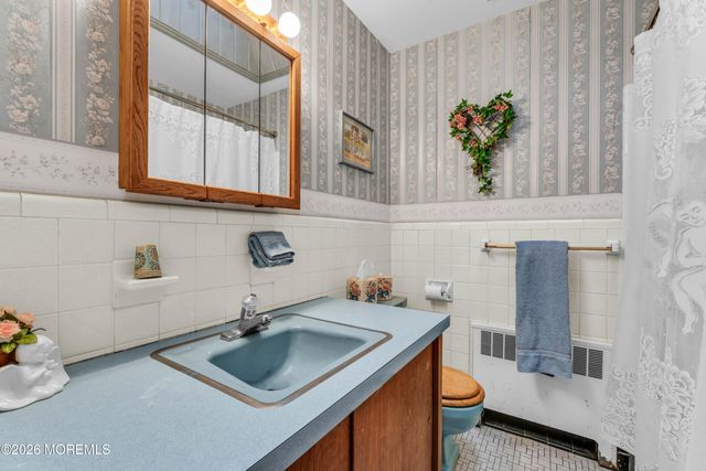 511 Robinhood Road, Brick, NJ 08724