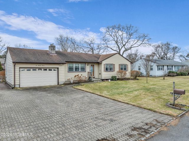 511 Robinhood Road, Brick, NJ 08724