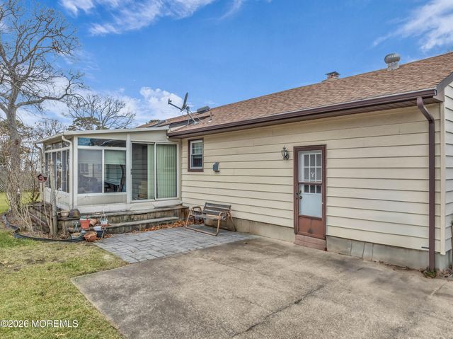 511 Robinhood Road, Brick, NJ 08724