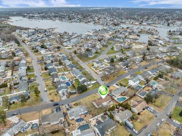 511 Robinhood Road, Brick, NJ 08724