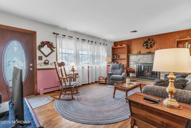 511 Robinhood Road, Brick, NJ 08724