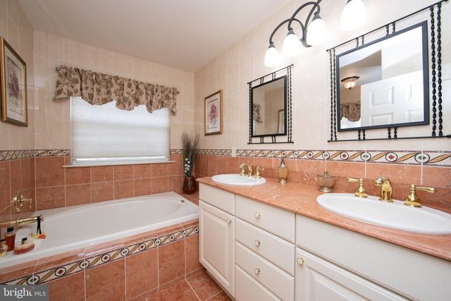 114 LIPPARD AVE, Voorhees, NJ 08043