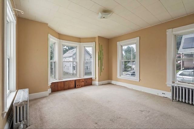 184 Groveland St, Haverhill, MA 01830
