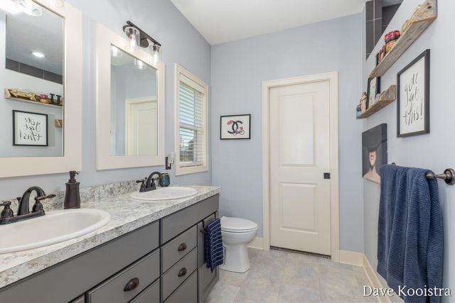 1011 Dreamfield Drive, Byron Center, MI 49315