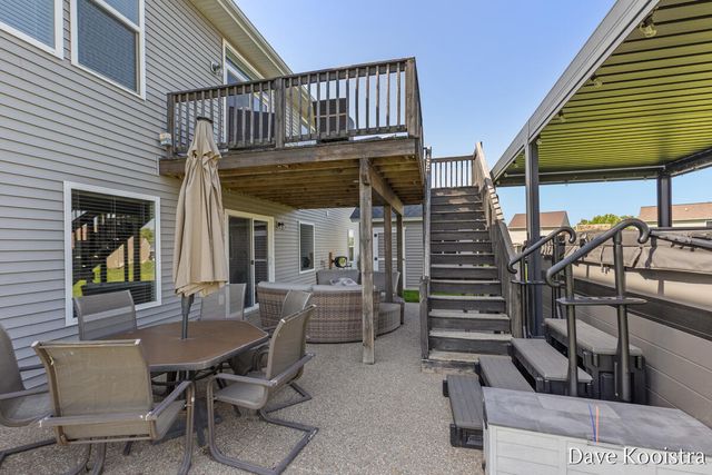 1011 Dreamfield Drive, Byron Center, MI 49315