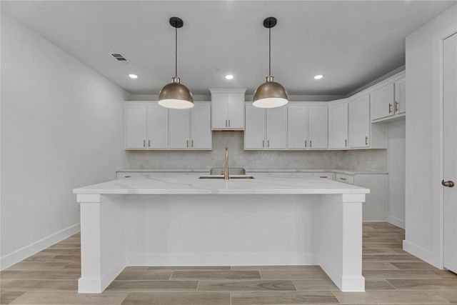 105 Railhead DR, Georgetown, TX 78633