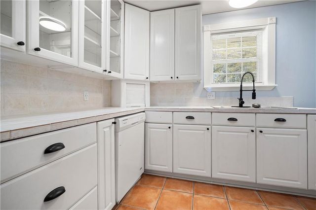 2214 S Hillwood Drive, Mobile, AL 36605