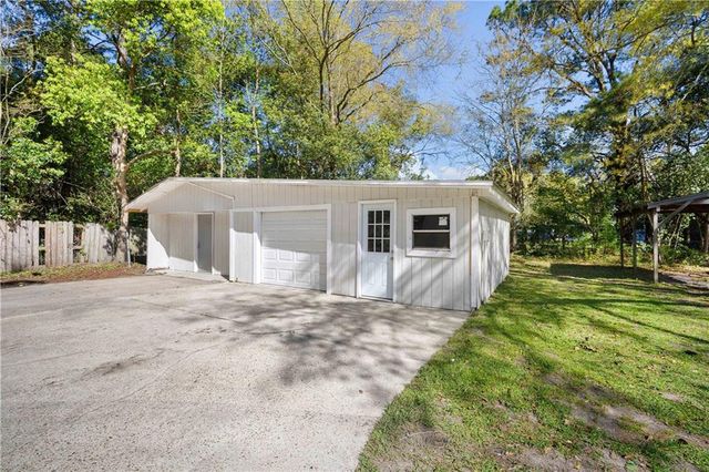 2214 S Hillwood Drive, Mobile, AL 36605