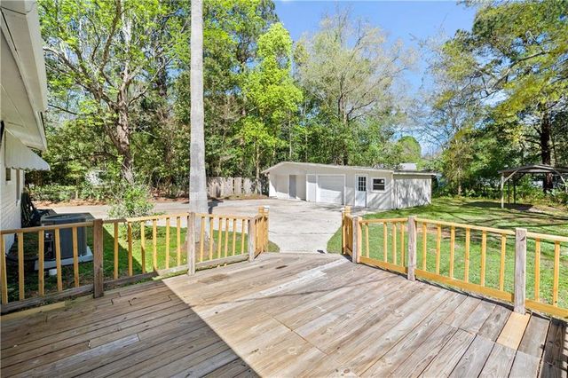 2214 S Hillwood Drive, Mobile, AL 36605