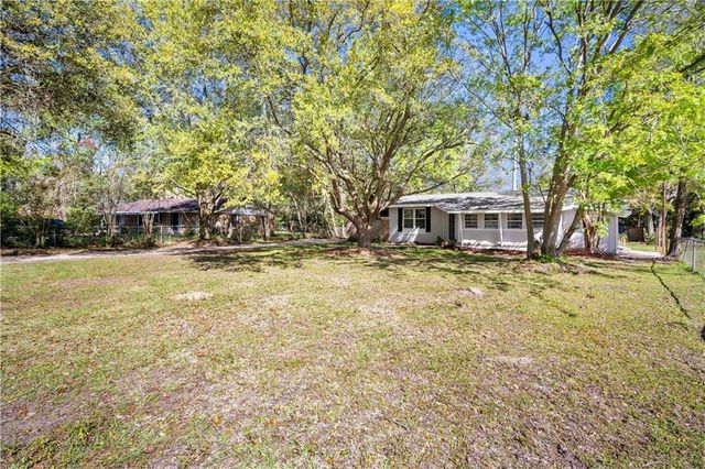 2214 S Hillwood Drive, Mobile, AL 36605