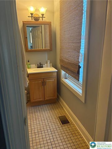 21 East North Street 2nd Floor, Bethlehem City, PA 18018