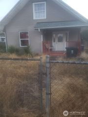 863 S 86th Street, Tacoma, WA 98444