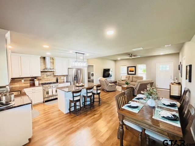 211 Private Road 6292, Mineola, TX 75773