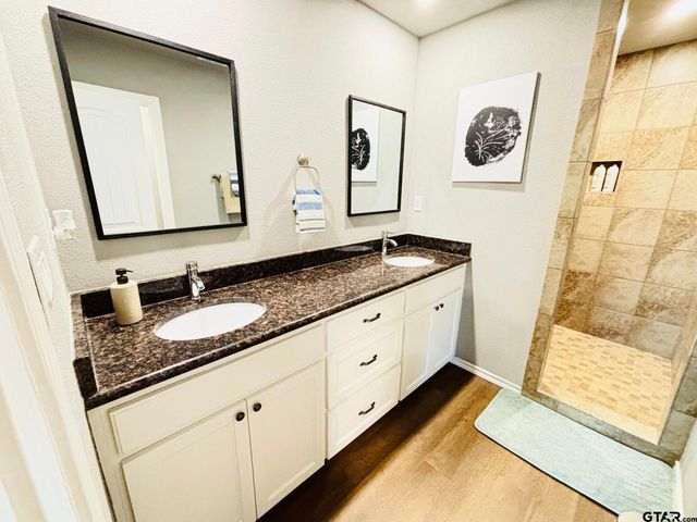 211 Private Road 6292, Mineola, TX 75773