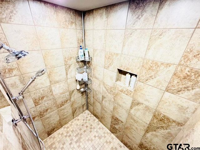 211 Private Road 6292, Mineola, TX 75773