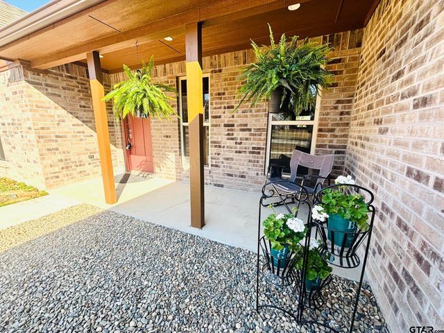 211 Private Road 6292, Mineola, TX 75773