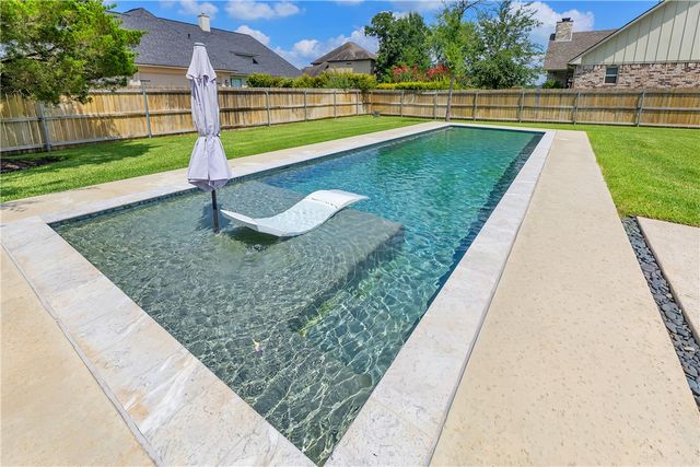 5201 Flint Hills Drive, College Station, TX 77845