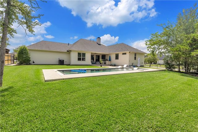 5201 Flint Hills Drive, College Station, TX 77845
