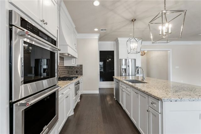 5201 Flint Hills Drive, College Station, TX 77845