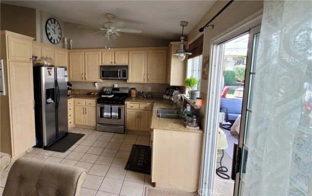 31329 Tobiah Place, Castaic, CA 91384