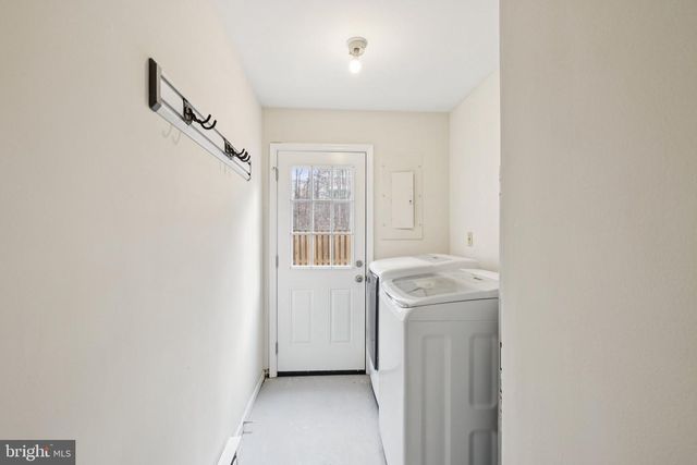 4241 STOCKBRIDGE DR, Dumfries, VA 22025