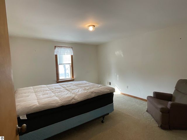 5731 M 72, Kalkaska, MI 49646