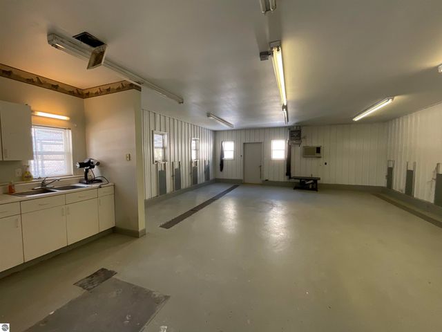 5731 M 72, Kalkaska, MI 49646