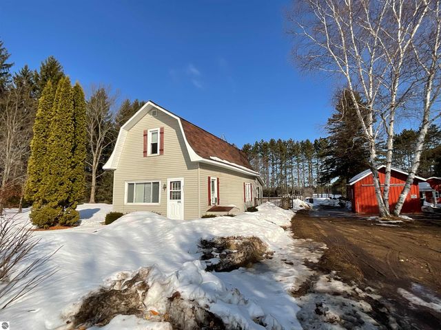 5731 M 72, Kalkaska, MI 49646