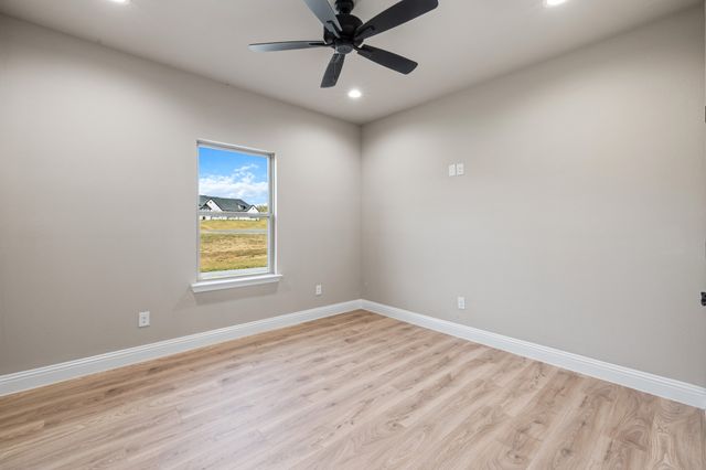 178 Briar Patch Road, Boyd, TX 76023