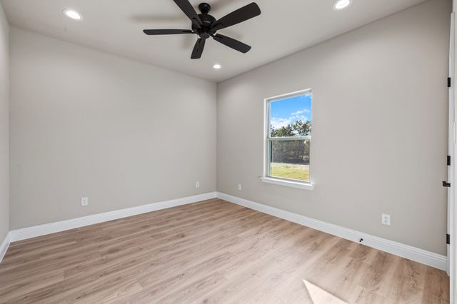 178 Briar Patch Road, Boyd, TX 76023