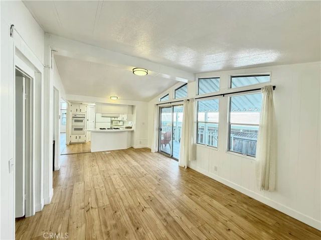 3595 Santa Fe 213, Long Beach, CA 90810