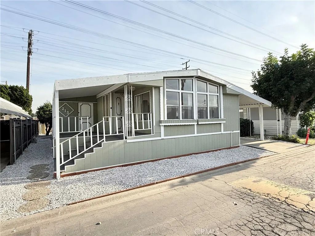 3595 Santa Fe 213, Long Beach, CA 90810