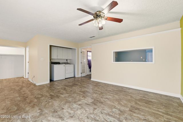 203 Lesane Ct, Louisville, KY 40214