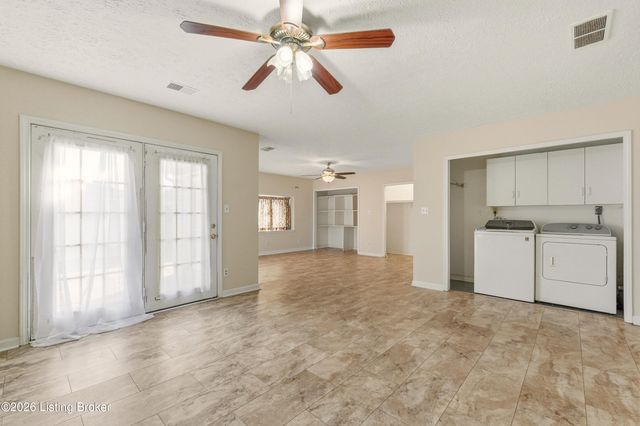 203 Lesane Ct, Louisville, KY 40214