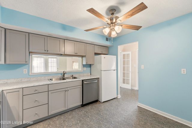 203 Lesane Ct, Louisville, KY 40214