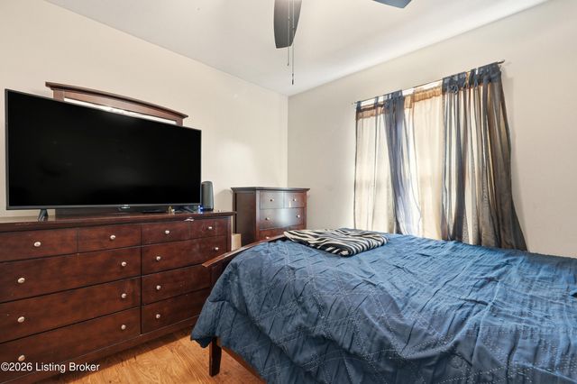 203 Lesane Ct, Louisville, KY 40214