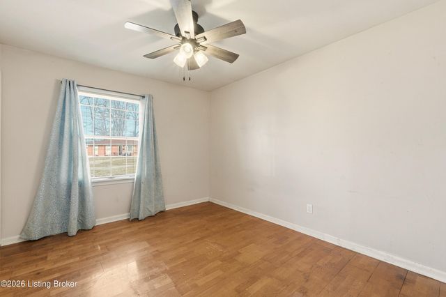 203 Lesane Ct, Louisville, KY 40214