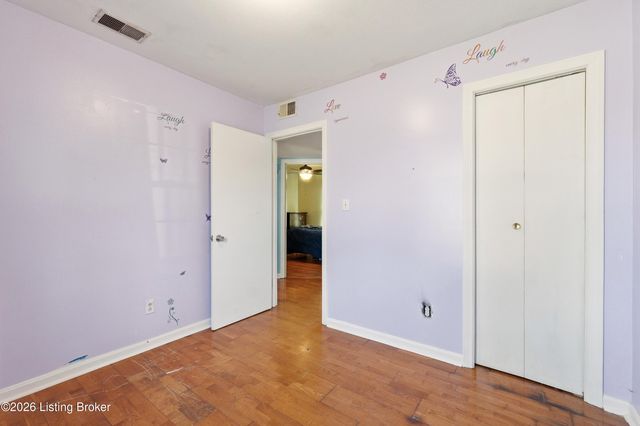 203 Lesane Ct, Louisville, KY 40214