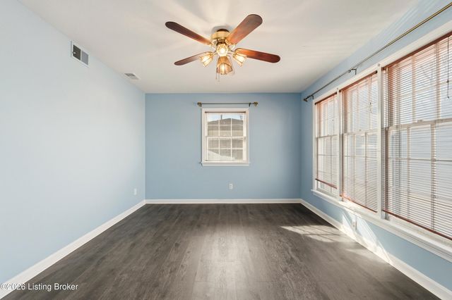 203 Lesane Ct, Louisville, KY 40214