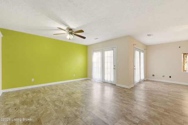 203 Lesane Ct, Louisville, KY 40214