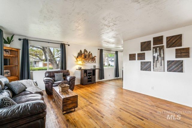 3840 N Jackie Ln, Boise, ID 83704