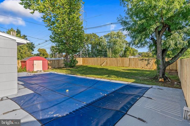 12 HOLBROOK LN, Willingboro, NJ 08046