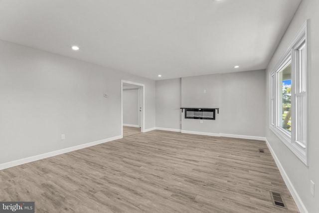 12 HOLBROOK LN, Willingboro, NJ 08046