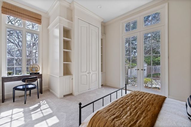 120 Cabot St, Brookline, MA 02467