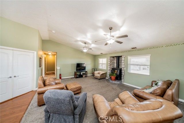 10636 Larch, Oak Hills, CA 92344